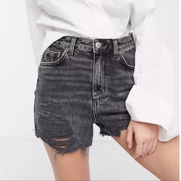 TopShop washed black ripped mom short - Picture 5 of 10
